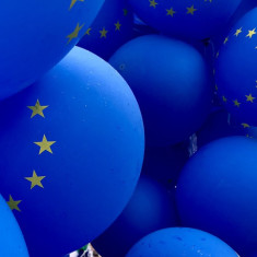 Co naprawdę oznaczają nowe regulacje unijne odnośnie baterii w smartfonach?