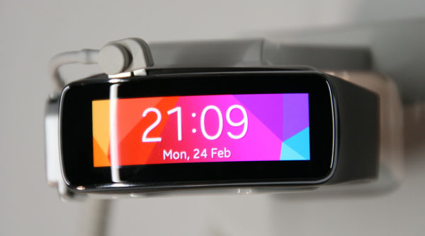 mwc 2014 samsung gear fit 02
