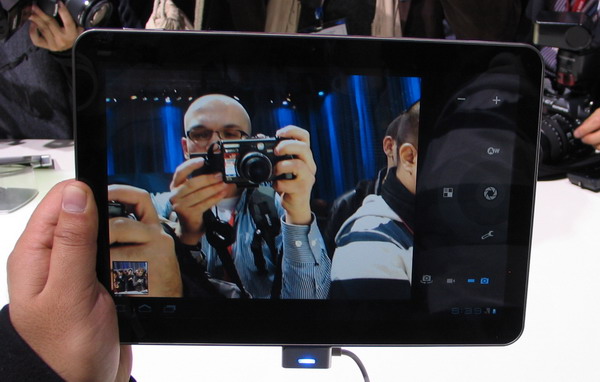 Samsung MWC 2011 Galaxy Tab 101 3