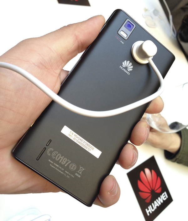 mwc2013 huawei ascend p2 3